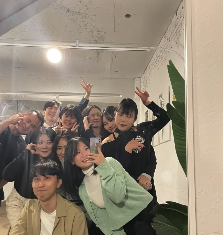 시즌2 단체 사진 — 11명의 참여자
